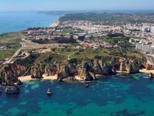Terreno 1ª linha de mar com projeto aprovado - Algarve, Property for sale in BL948
