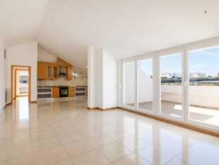 Apartment in Lourinhã center, Property for sale in BL960