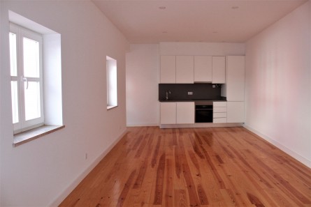 Castelo, Property for sale in PW375