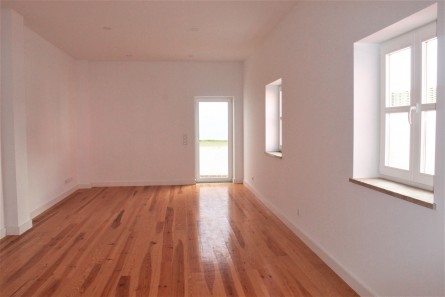 Castelo, Property for sale in PW375