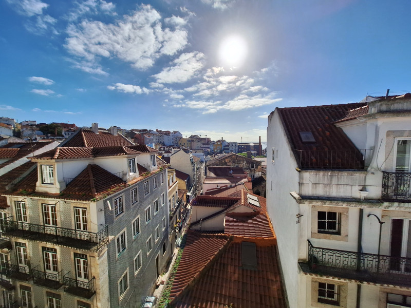 Renovated top floor city apartment, Property for sale in São Bento, Lisbon, PW3791