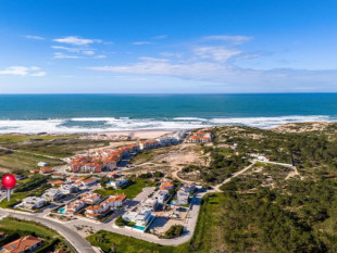 Land with sea view next to golf courses, Property for sale in BL1086