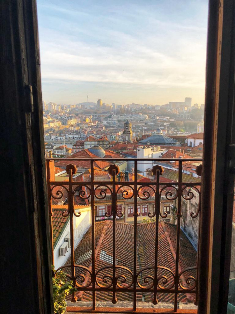 Building Historical Center Porto, Property for sale in PW3858