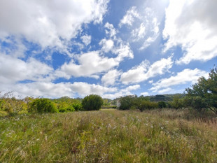 Land with possibility of construction of one villa up to 500m2, Property for sale in BL1148