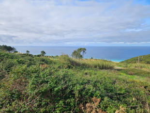 Building land with sea views in Nazaré, Property for sale in BL1179