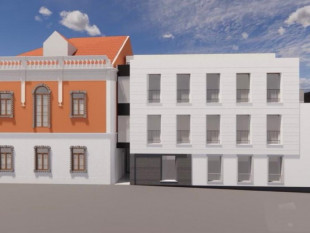 Nineteenth century palace with patio, for recovery, in the centre of Peniche, Property for sale in BL1071