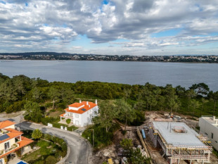 Plot 1st line Óbidos Lagoon for detached house, Property for sale in BL1208