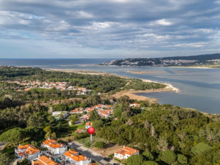 Land for construction next to the Obidos Lagoon, Property for sale in BL1217