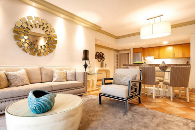 Luxurious Pine Cliffs Suites, Property for sale in PP1834