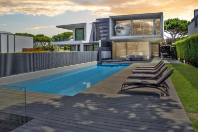 Spectacular townhouse in the heart of Vilamoura, Property for sale in PP3229