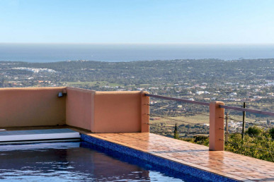 Exceptional Castle With Stunning Sea Views In Goldra, Property for sale in PP3898