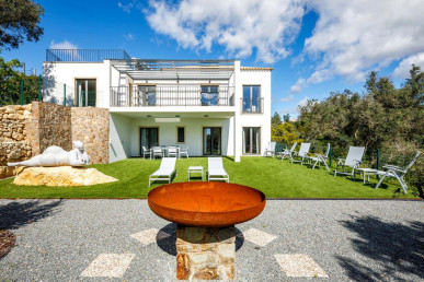 Brand New 5-Bed Villa On Luxury Resort, Property for sale in PP3468