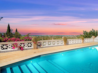 Spectacular Sea Views From This Country Estate With Tennis Court And 3 Independent Annexes, Property for sale in PP3725