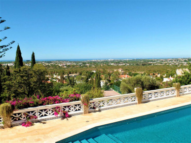 Spectacular Sea Views From This Country Estate With Tennis Court And 3 Independent Annexes, Property for sale in PP3725