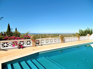 Spectacular Sea Views From This Country Estate With Tennis Court And 3 Independent Annexes, Property for sale in PP3725