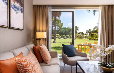 Luxurious Apartment In The Heart Of Quinta Do Lago, Property for sale in PP5901