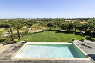 Fabulous villa in Monte Rei Golf & Country Club Overlooking Multiple Holes, Property for sale in PP6317