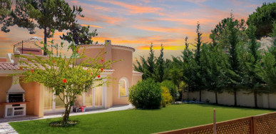 Superb 3 Bedroom Villa On One Level, Central Vilamoura, Property for sale in PP6485
