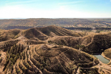 Huge plot with stunning views - Possible hotel build, Property for sale in PP4310