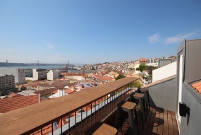Rua dos Cordoeiros 30, Property for sale in Santa Catarina, Lisboa, PW40