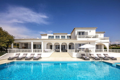 Magnificent 6 Bed Villa next to Salgados Golf course, Property for sale in PP7083