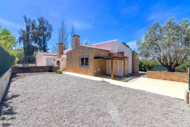 Large 3 Bedroom Villa In The Heart Of Vilamoura, Property for sale in PP7090
