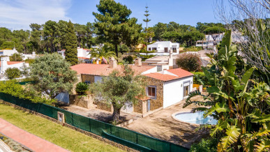 Large 3 Bedroom Villa In The Heart Of Vilamoura, Property for sale in PP7090