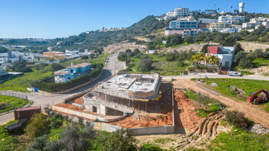 Spectacular 4+1 Bedroom Villa With Lift Under Construction, Sea Views, By Albufeira Marina, Property for sale in PP172963