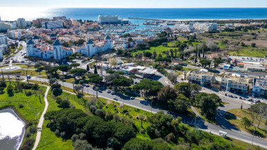 Prime Commercial Plot, Heart Of Vilamoura: A Magnificent Investment Opportunity With Approved Projec, Property for sale in PP173365