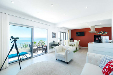 Luxurious Oceanfront Living In Quarteira, Property for sale in PP173737