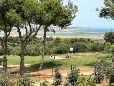 Brand New Luxury Oceanfront 1 Bedroom Golf Apartment , Property for sale in PP173850