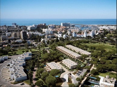 Luxury Townhouses a Stones Throw from Vilamoura Marina, Property for sale in PP174257