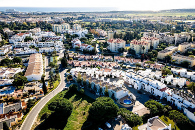 Modern 3+2 Bedroom Semi-Detached Villa With Garage And Pool, Property for sale in PP174277