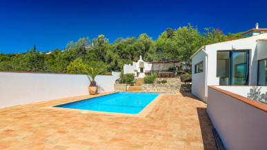Luxurious Villa In Quinta Das Raposeiras, Bordeira, Property for sale in PP175135