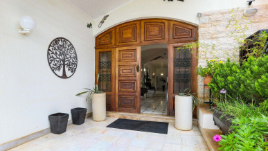 Stunning  Villa With 9 Bedrooms, Separate Annexe, Pool, Sea And Countryside Views, Property for sale in PP175279