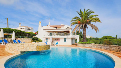Luxurious 4 Bedroom Villa In Lagoa, Carvoeiro, Property for sale in PP175293