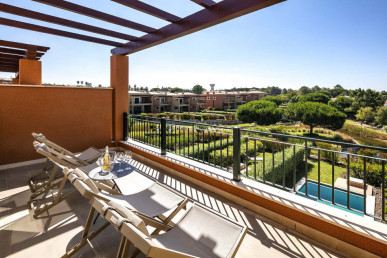 Superb 2 Bedroom Townhouses In Delightful Resort, Carvoeiro, Property for sale in PP175377