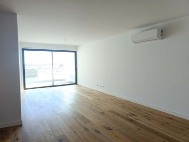 Luxury Three Bedroom Apartment On Ria Formosa Fuseta, Property for sale in PP175388