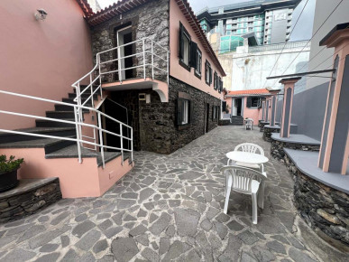 Investment Opportunity: Fully Furnished Villa with 4 Apartments, Property for sale in PP175422