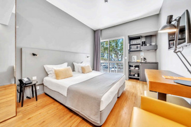 Apart-Hotel set within the heart of Funchal, Madeira with over 90% annual occupancy, Property for sale in PP175497