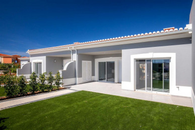Impressive Brand New 2-Bedroom Bungalows In Prestigious Golf Resort, Property for sale in PP175514