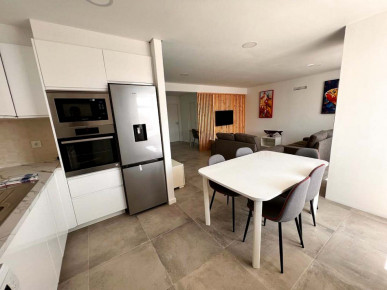 Modern 2-Bedroom Apartment – Fully Renovated in 2023 in Vila Real Santo Antonio, Property for sale in PP175540