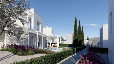 Semi-detached T2+1 villa with private pool in Popular Golf Resort, Property for sale in PP175684