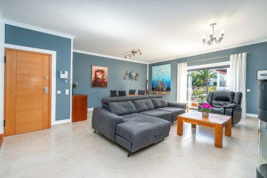 Modern T3 In A Prime Location, Property for sale in PP175744