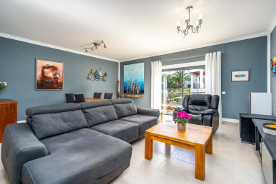 Modern T3 In A Prime Location, Property for sale in PP175744