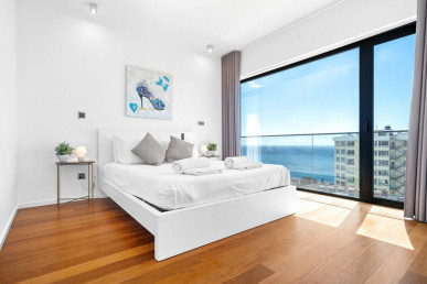 Stunning 3-Bedroom Apartment With Ocean View, Funchal, Property for sale in PP175832