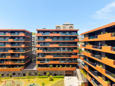 Stunning Ocean-View Penthouse in Prime Funchal Location, Property for sale in PP175888