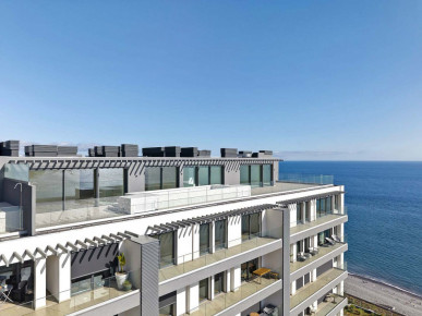 Madeira’s Finest Penthouse – Frontline Ocean With Private Pool, Property for sale in PP175921