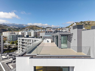 Madeira’s Finest Penthouse – Frontline Ocean With Private Pool, Property for sale in PP175921