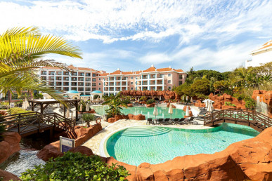 Modern 2-Bedroom Apartment At Hilton Cascatas, Vilamoura, Property for sale in PP175929